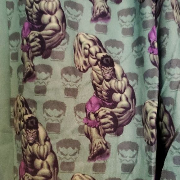NEW HULK SUPERHERO PAJAMA SET WITH MASK - Picture 2 of 2